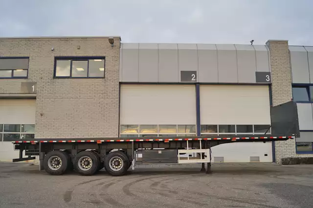 CIMC 40 Container 3-Axle Flatbed Trailer with Twistlock