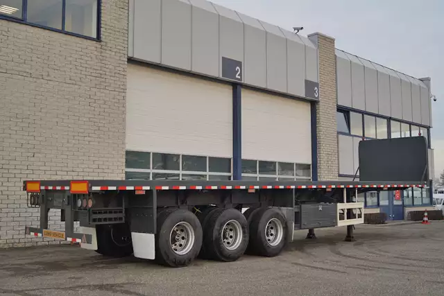 CIMC 40 Container 3-Axle Flatbed Trailer with Twistlock