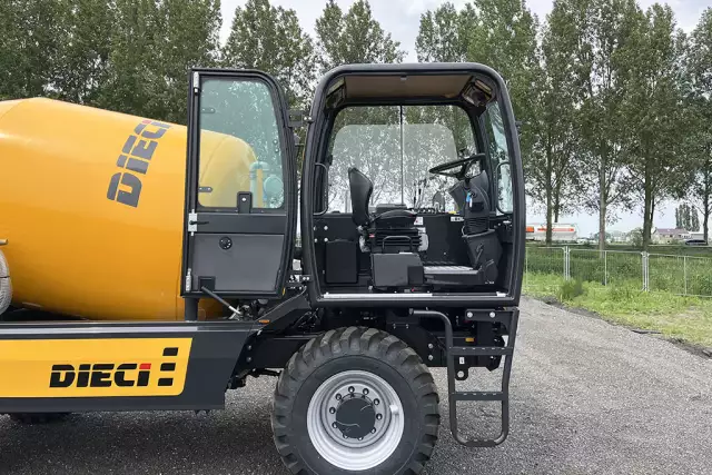 Dieci F7000 4x4 Self Loading Concrete Mixer