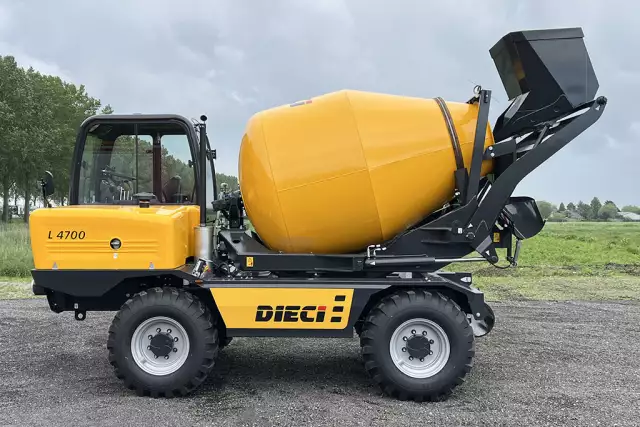 Dieci L-4700 4x4 Self Loading Concrete Mixer