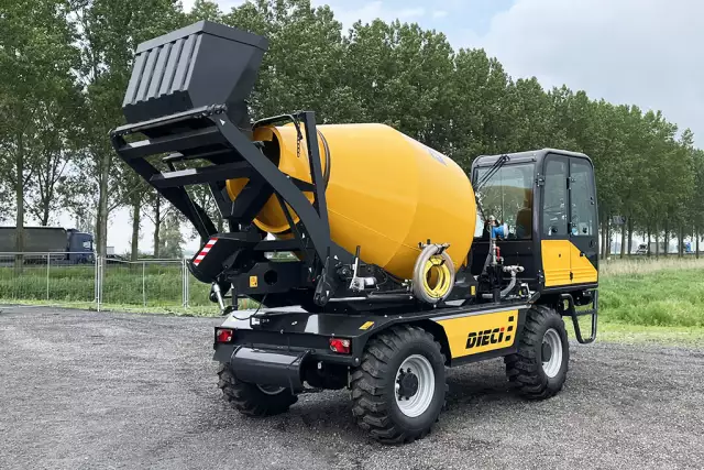 Dieci L-4700 4x4 Self Loading Concrete Mixer