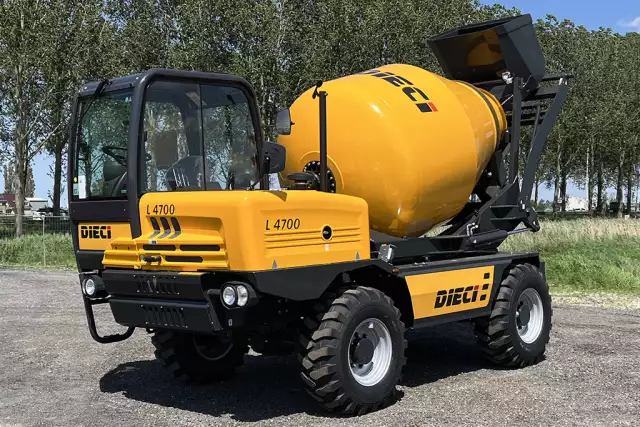 Dieci L-4700 4x4 Self Loading Concrete Mixer