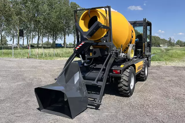 Dieci L-4700 4x4 Self Loading Concrete Mixer