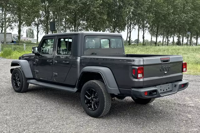 Jeep Gladiator Sport