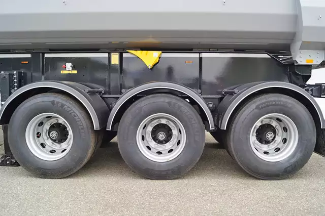 Grunwald TST 31 3-Axle Tipper Trailer