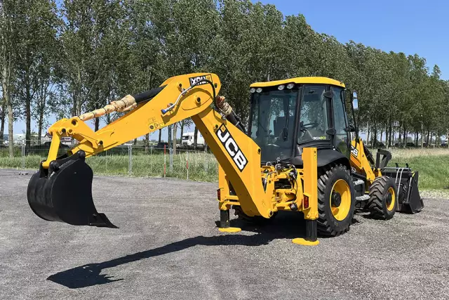 JCB 3CX 4x4 Chargeuse pelleteuse