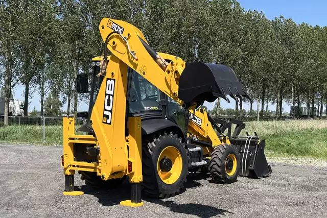 JCB 3CX 4x4 Chargeuse pelleteuse