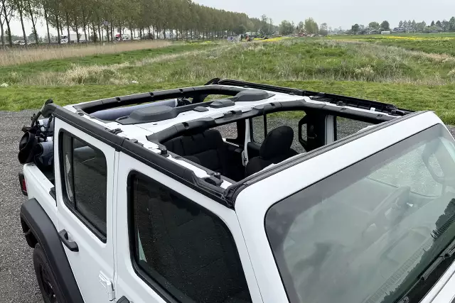 Jeep Wrangler Unlimited 4x4 Multi-Purpose Vehicle (MPV)
