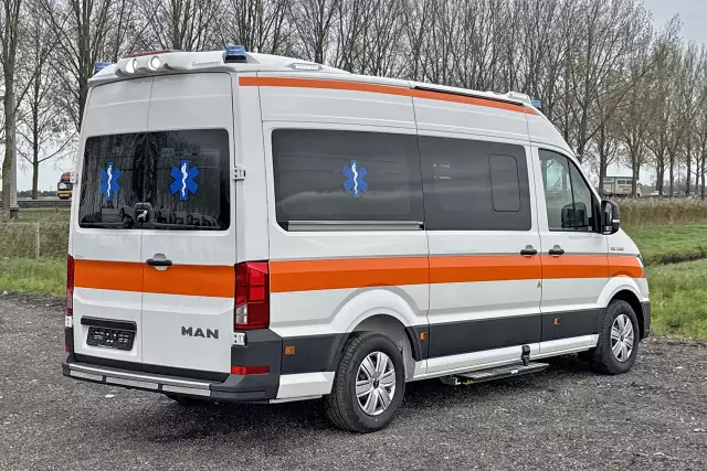 MAN TGE 3.180 QTX-M 4x2 Ambulance Van