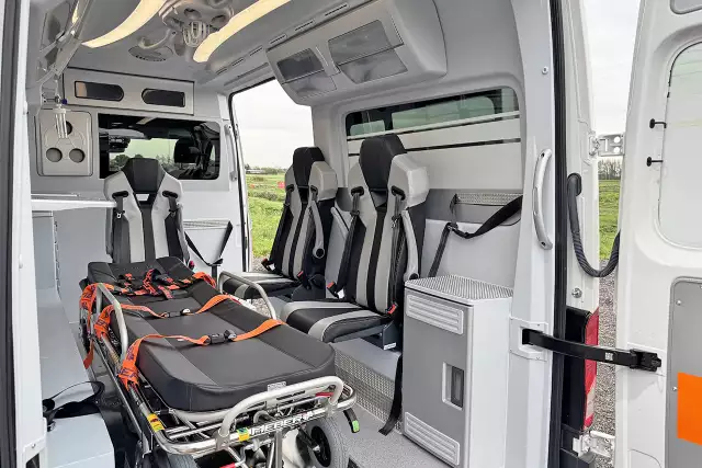 MAN TGE 3.180 QTX-M 4x2 Ambulance Van