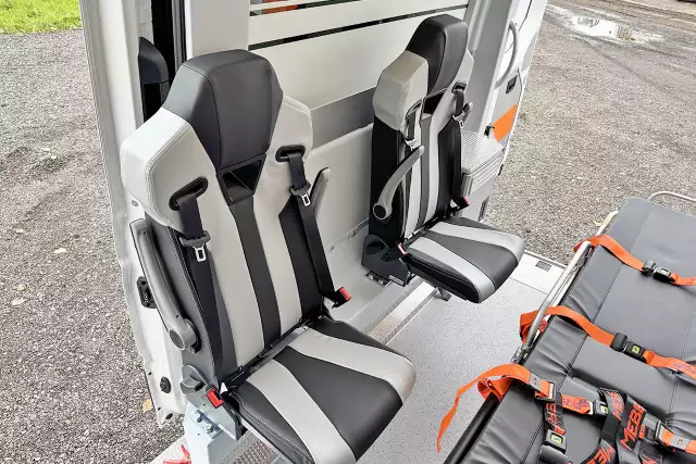 MAN TGE 3.180 QTX-M 4x2 Ambulance Van