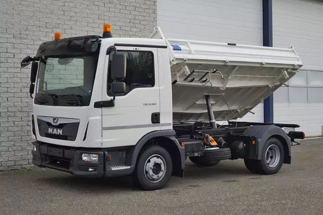 MAN TGL 8.160 BB 4x2 Tipper Truck