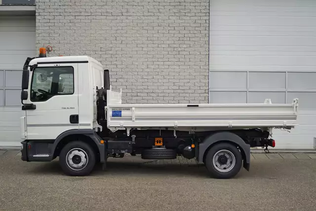 MAN TGL 8.160 BB 4x2 Tipper Truck