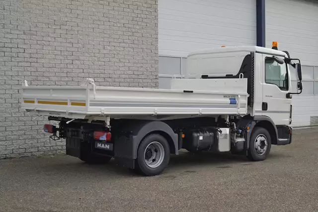 MAN TGL 8.160 BB 4x2 Tipper Truck