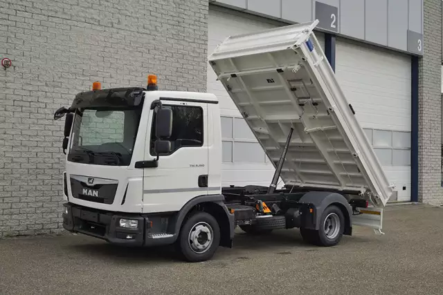 MAN TGL 8.160 BB 4x2 Tipper Truck