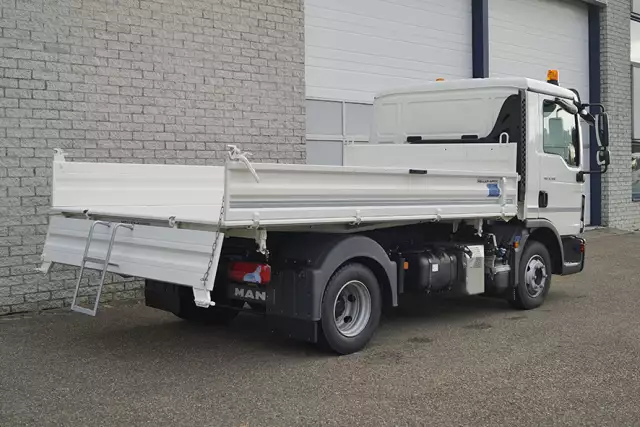 MAN TGL 8.160 BB 4x2 Tipper Truck