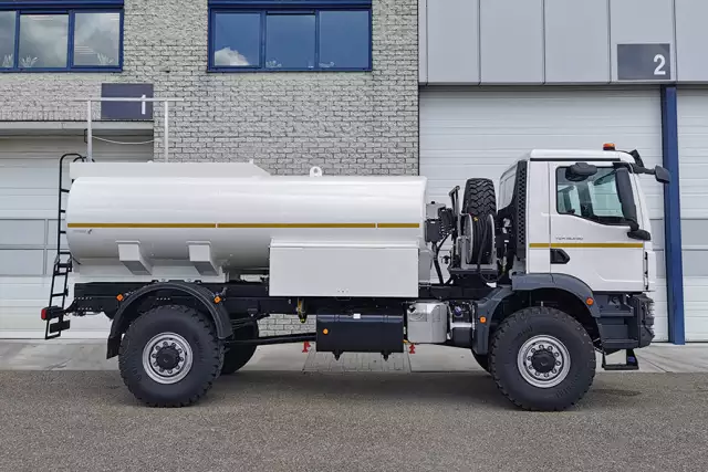 MAN TGM 18.250 BB 4x4 Fuel Tank Truck