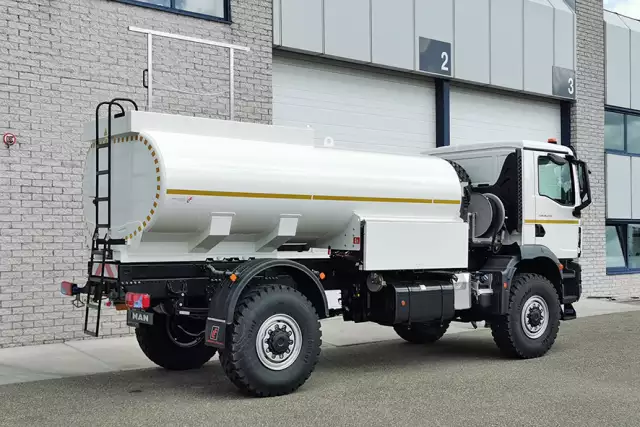 MAN TGM 18.250 BB 4x4 Fuel Tank Truck