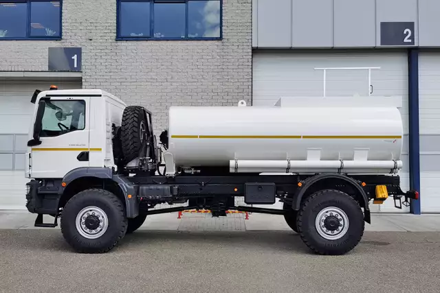 MAN TGM 18.250 BB 4x4 Fuel Tank Truck