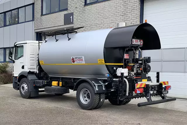 MAN TGM 18.250 BB CH 4x2 Bitumen Tank Sprayer