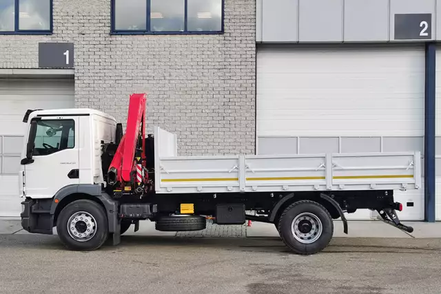 MAN TGM 18.250 BB CH 4x2 Crane Truck