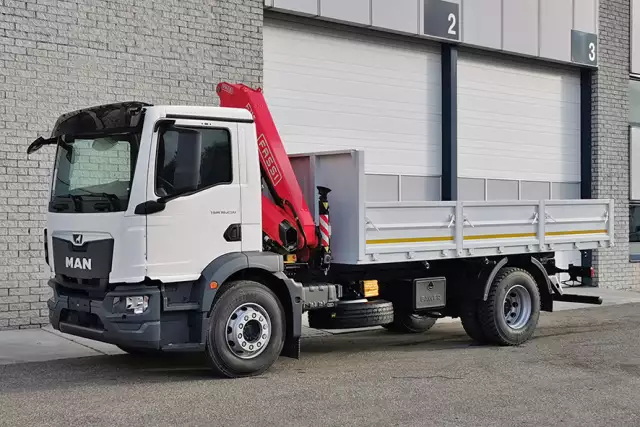 MAN TGM 18.250 BB CH 4x2 Crane Truck