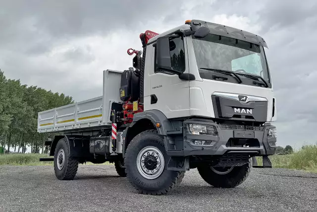 MAN TGM 18.250 BB CH 4x4 Crane Truck