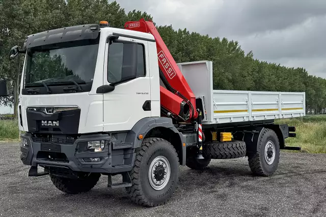MAN TGM 18.250 BB CH 4x4 Crane Truck
