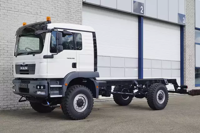 MAN TGM 18.280 BB-CKD 4x4 Chassis Cabin