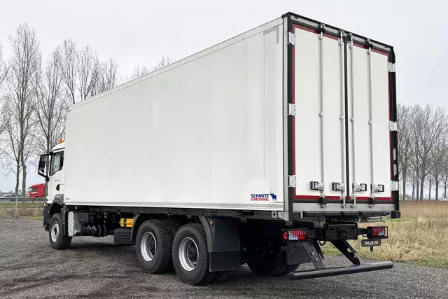 MAN TGS 33.360 BB CH 6x4 Refrigerated Box Truck