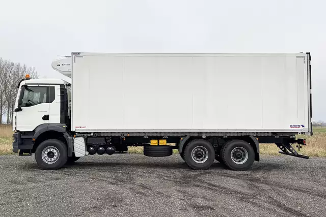 MAN TGS 33.360 BB CH 6x4 Refrigerated Box Truck