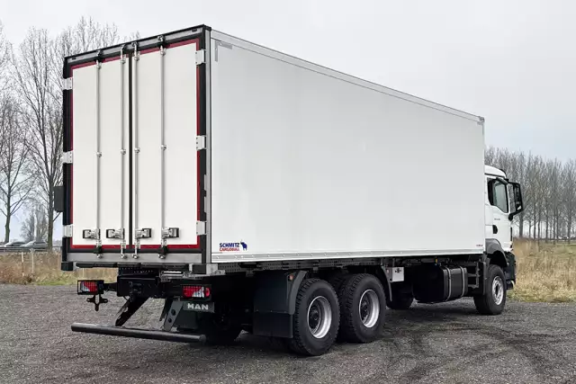 MAN TGS 33.360 BB CH 6x4 Refrigerated Box Truck