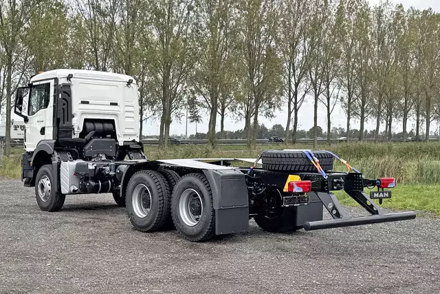 MAN TGS 33.400 BB CH 6x4 Chassis Cabin