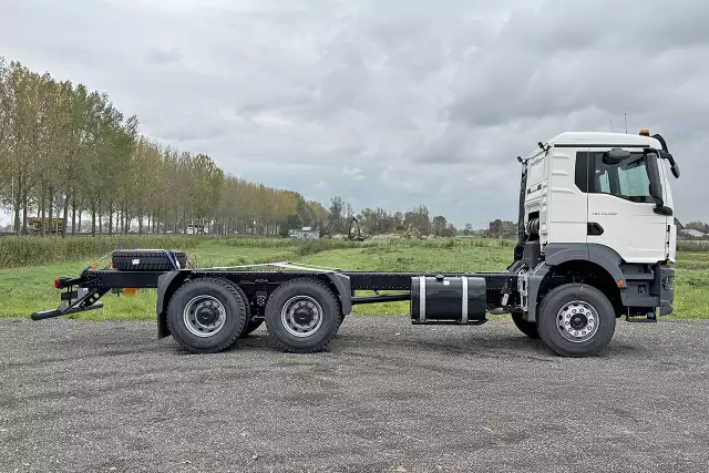 MAN TGS 33.400 BB CH 6x4 Chassis Cabin