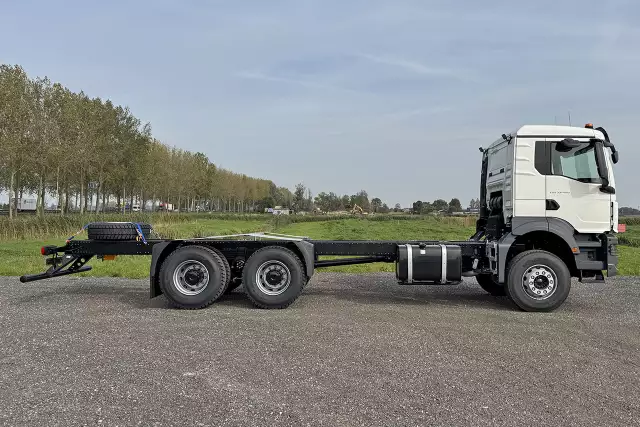 MAN TGS 33.400 BB CH 6x4 Chassis Cabin
