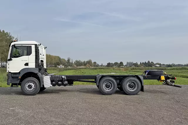 MAN TGS 33.400 BB CH 6x4 Chassis Cabin