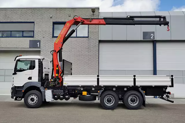 MAN TGS 33.400 BB CH 6x4 Camion grue