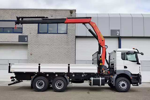 MAN TGS 33.400 BB CH 6x4 Crane Truck