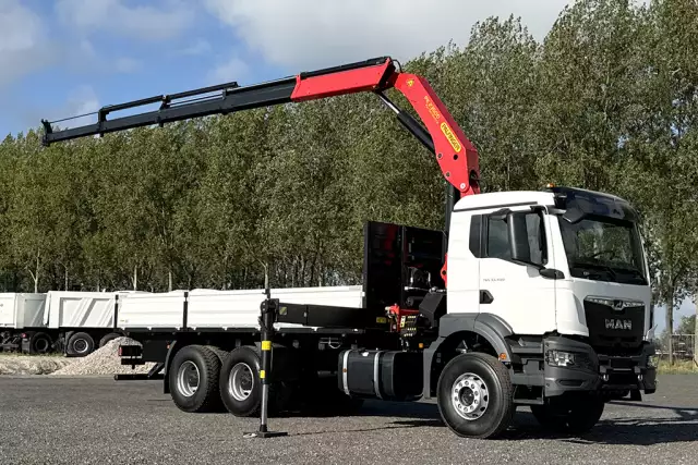 MAN TGS 33.400 BB CH 6x4 Crane Truck