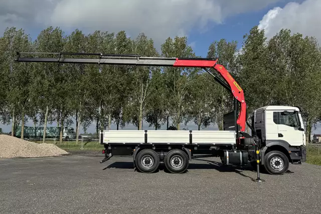 MAN TGS 33.400 BB CH 6x4 Crane Truck