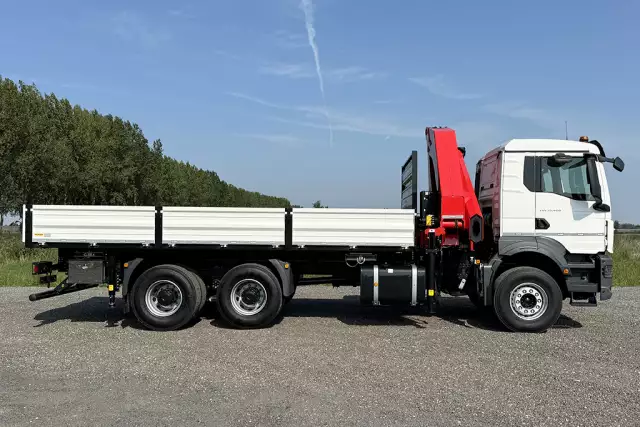 MAN TGS 33.400 BB CH 6x4 Crane Truck