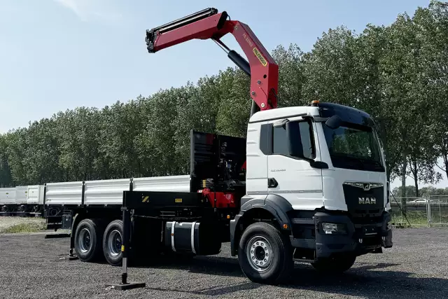 MAN TGS 33.400 BB CH 6x4 Crane Truck