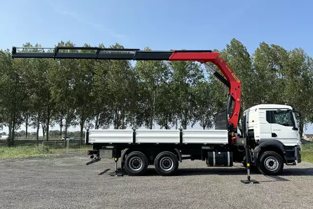 MAN TGS 33.400 BB CH 6x4 Crane Truck