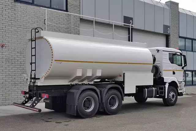 MAN TGS 33.400 BB CH 6x4 Fuel Tank Truck