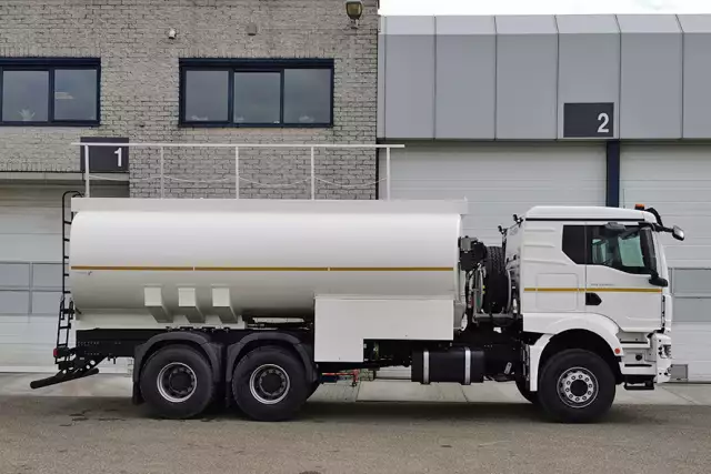 MAN TGS 33.400 BB CH 6x4 Fuel Tank Truck