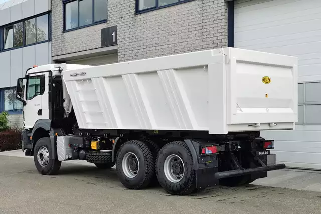 MAN TGS 33.400 BB CH 6x4 Tipper Truck