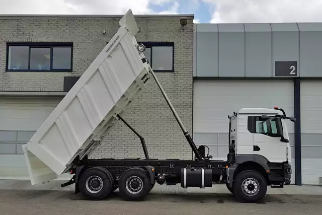 MAN TGS 33.400 BB CH 6x4 Tipper Truck