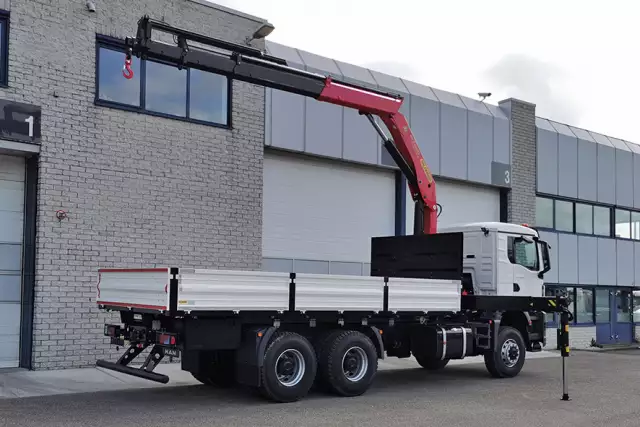 MAN TGS 33.400 BB CH 6x6 Crane Truck