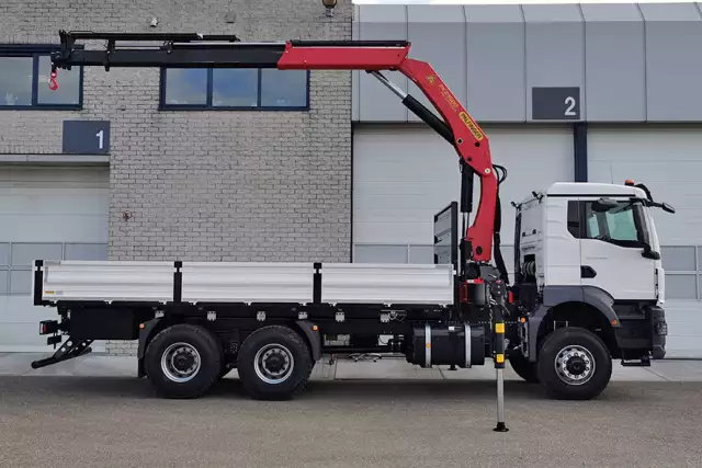 MAN TGS 33.400 BB CH 6x6 Crane Truck