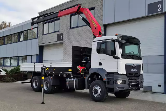 MAN TGS 33.400 BB CH 6x6 Crane Truck